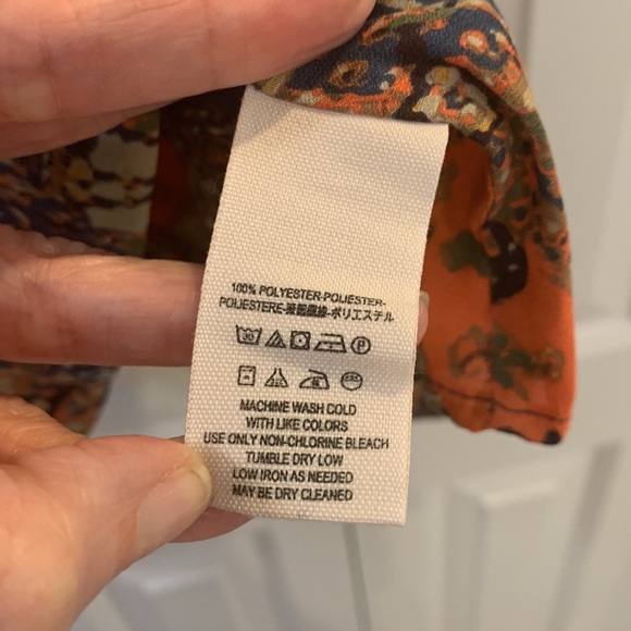 Free People Darcy Super-V Printed High-Low Top Size Medium - Picture 6 of 9